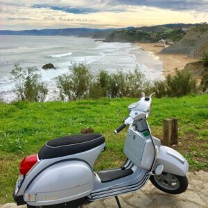 01_Vespa_Curve_Touring